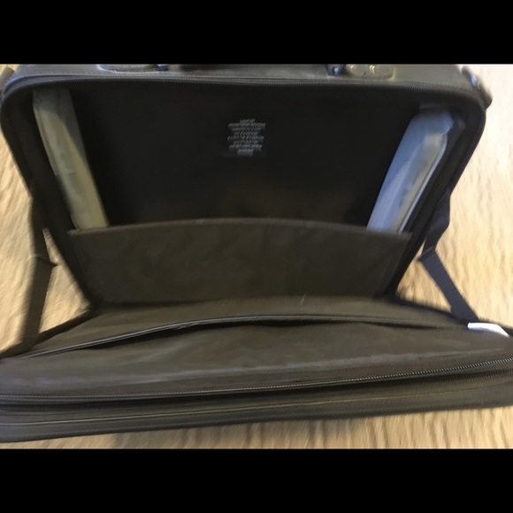 Laptop Bag - 2 Pockets - Picture 6 of 9